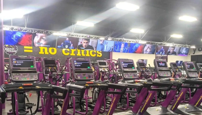 Planet Fitness -  Near Me - Santa Clarita