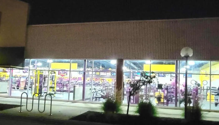 Planet Fitness -  Near Me - Taylor