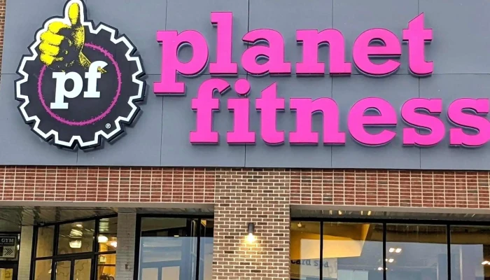 Planet Fitness -  Open Now - Crafton