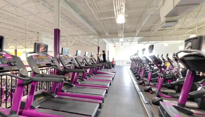 Planet Fitness -  Street View 360 - Crown Point