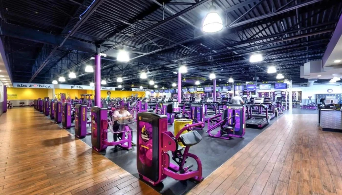 Planet Fitness -  Street View 360deg - Springfield