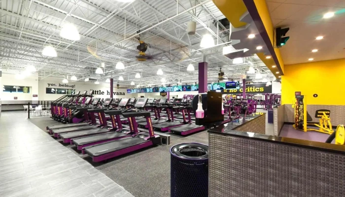 Planet Fitness -  Street View 360deg - Miami