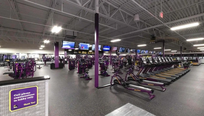 Planet Fitness -  Street View 360deg - Holland