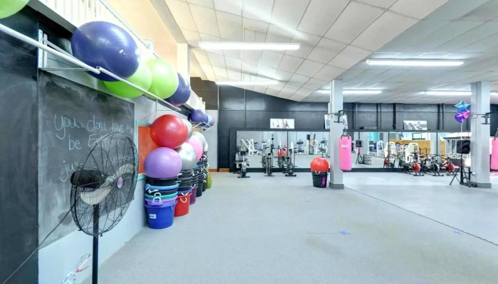 Tinks Gym Fitt4life Street View 360deg - Angola