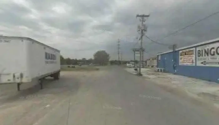 Trampoline Jump -  Street View 360deg - Bowling Green