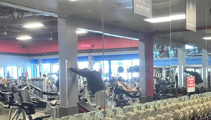 Usa Gym -  Gym - Tujunga