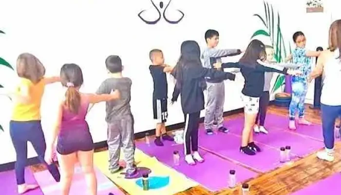 Yoga Es Vida -  By Owner - New Bedford